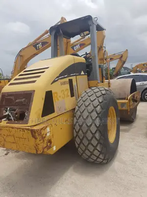 Roller CS-533E