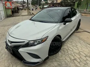 Toyota Camry 2021 Silver
