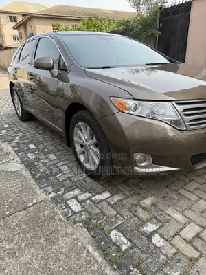 Toyota Venza AWD 2011 Brown