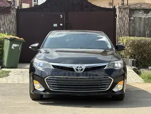 Toyota Avalon Limited Sedan FWD (3.5L 6cyl 6A) 2013 Black