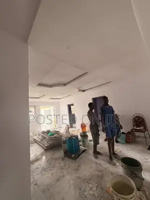 2bdrm Apartment in Mafoluku, Airport Road / Ikeja for rent