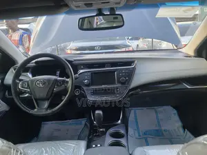 Toyota Avalon Limited Sedan FWD (3.5L 6cyl 6A) 2013 Gray