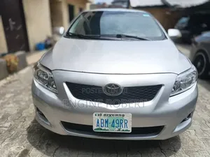 Toyota Corolla 2009 Silver