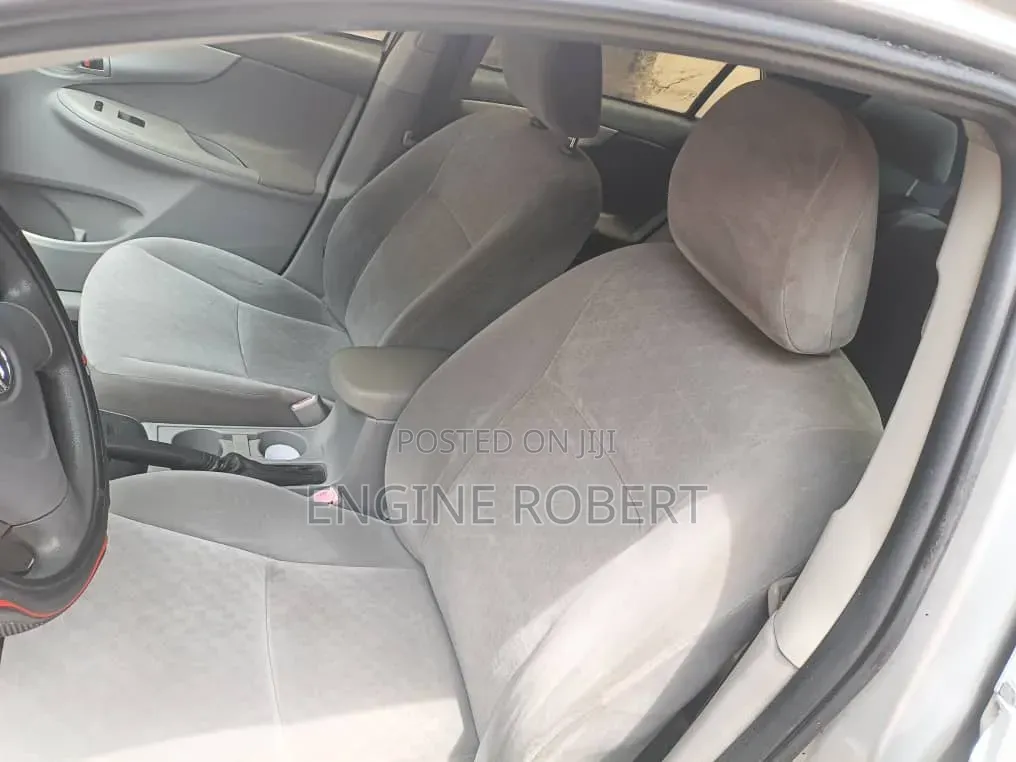 Toyota Corolla 2009 Silver