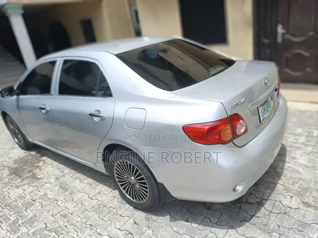Toyota Corolla 2009 Silver