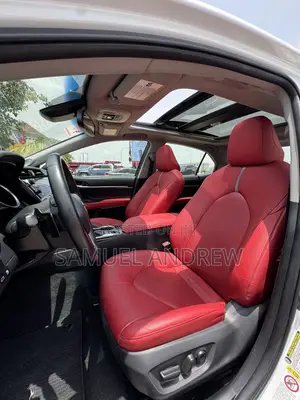 Toyota Camry XSE FWD (2.5L 4cyl 8AM) 2018 White