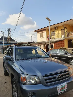 Toyota Highlander V6 2005 Gray