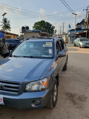 Toyota Highlander V6 2005 Gray