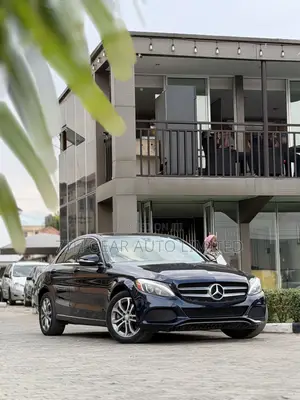 Mercedes-Benz C300 Luxury Sedan RWD (2.0L 4cyl 7A) 2016 Blue