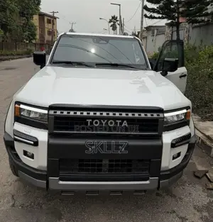 Toyota Land Cruiser Prado 2025 White