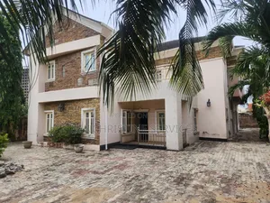 6bdrm Duplex in Iba / Ojo for sale
