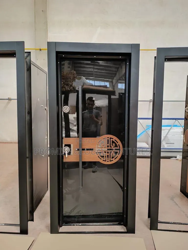 Ultra Aleram Door