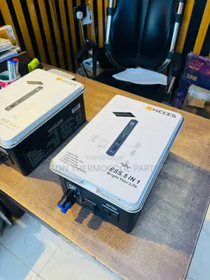 Hiccess Solar Generator 1kwh