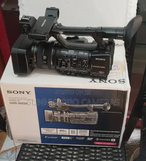 Sony HXR-Nx5r Video Camera