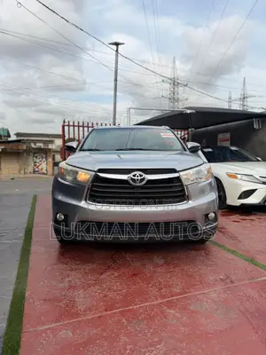 Toyota Highlander XLE V6 4x4 (3.5L 6cyl 6A) 2016 Silver