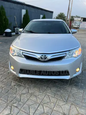 Toyota Camry LE 4dr Sedan (2.5L 4cyl 6A) 2014 Silver