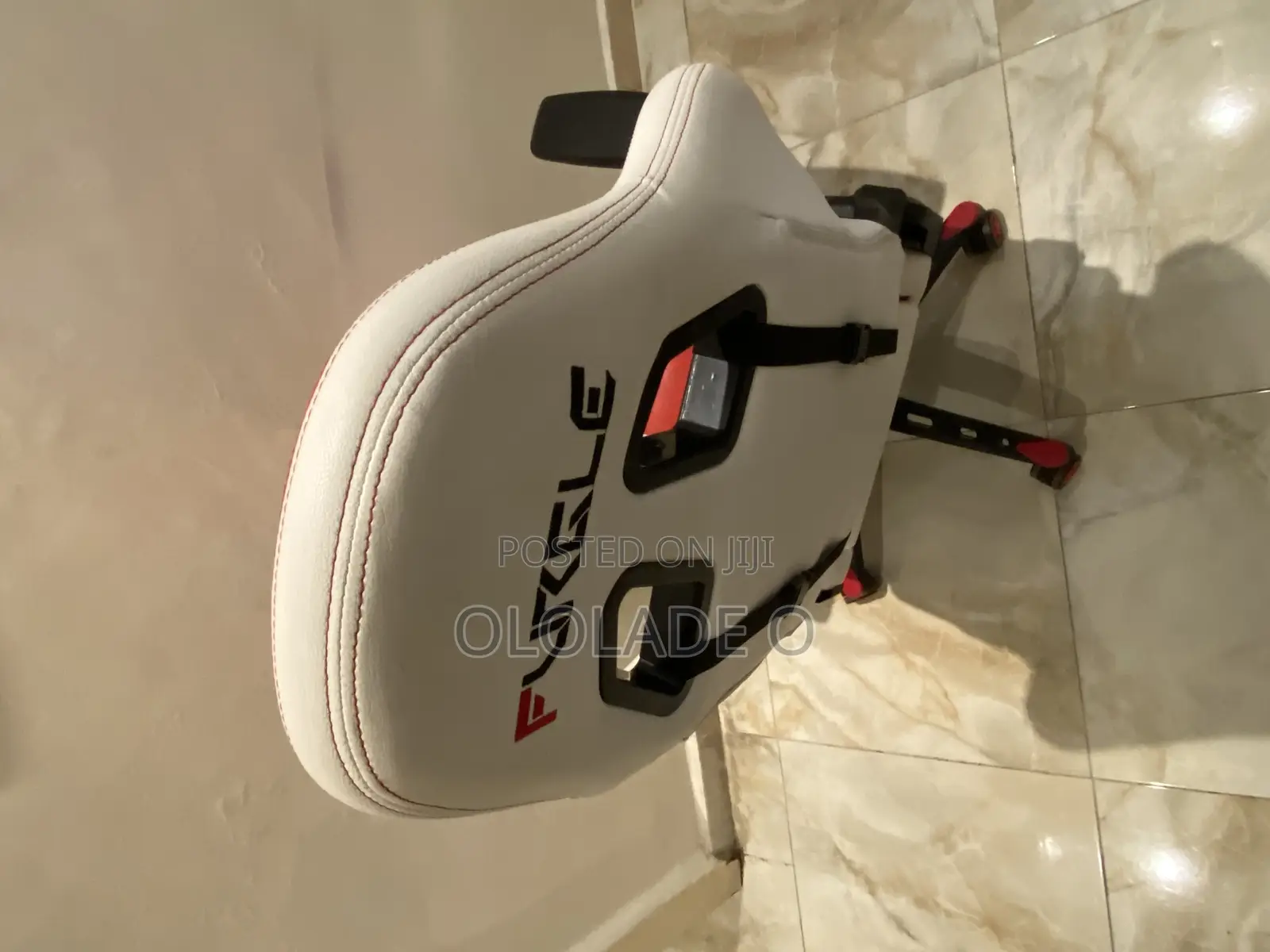 Furgle Game Chair and Table