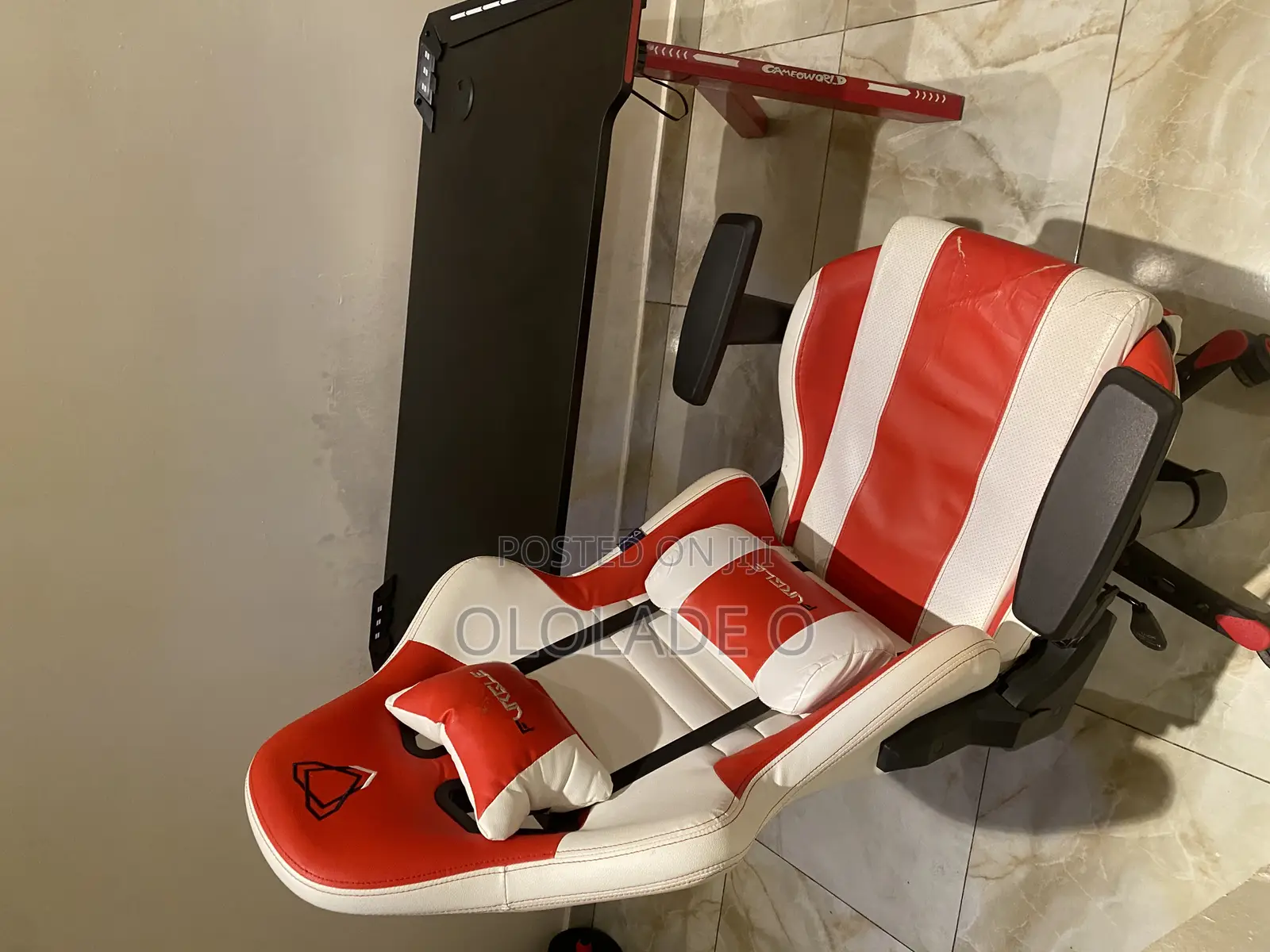 Furgle Game Chair and Table