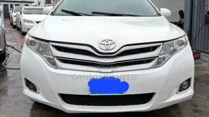 Toyota Venza 2010 White
