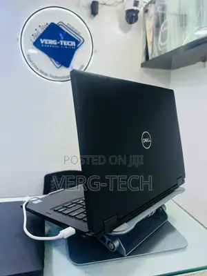Laptop Dell Latitude 7390 16GB Intel Core i7 SSD 256GB