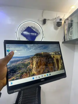 Laptop Dell Latitude 7390 16GB Intel Core i7 SSD 256GB