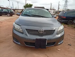 Toyota Corolla LE 4dr Sedan (1.8L 4cyl 4A) 2010 Gray