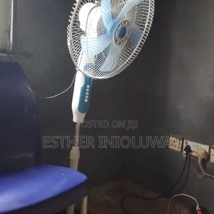 Electric, Rechargeable Solar Fan With Solar Panel