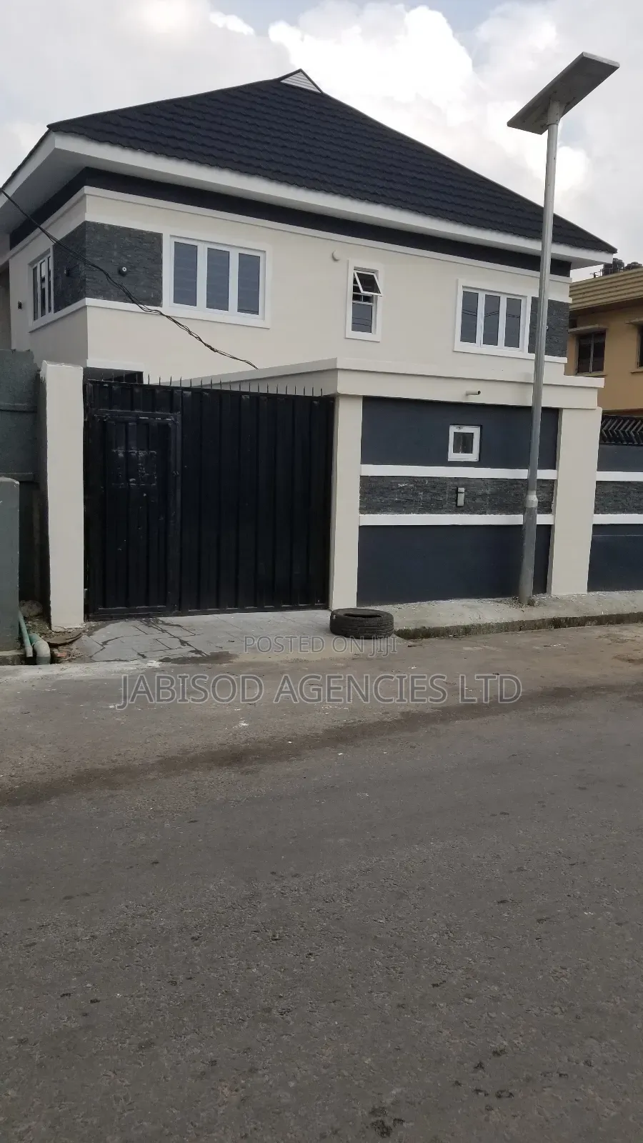 2 Bedroom Flat Off Bode Thomas Street