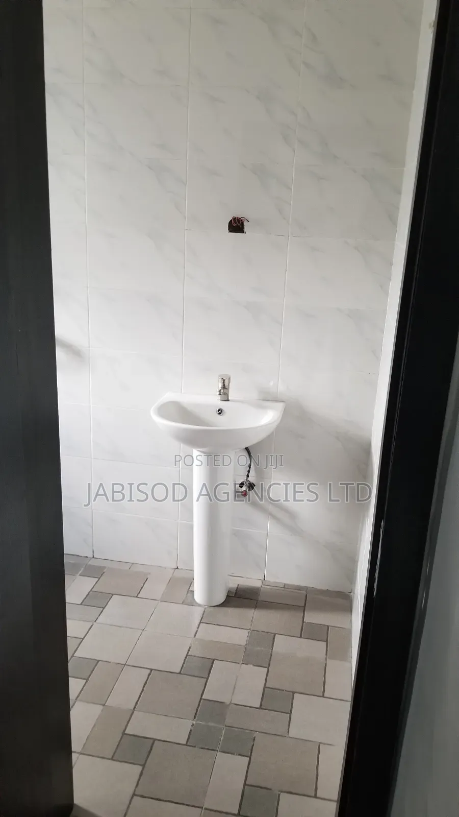 2 Bedroom Flat Off Bode Thomas Street
