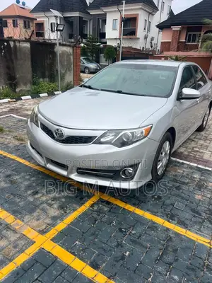 Toyota Camry 2014 Silver