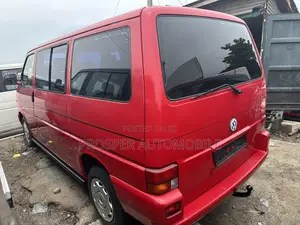 Volkswagen Transporter 2005 Red