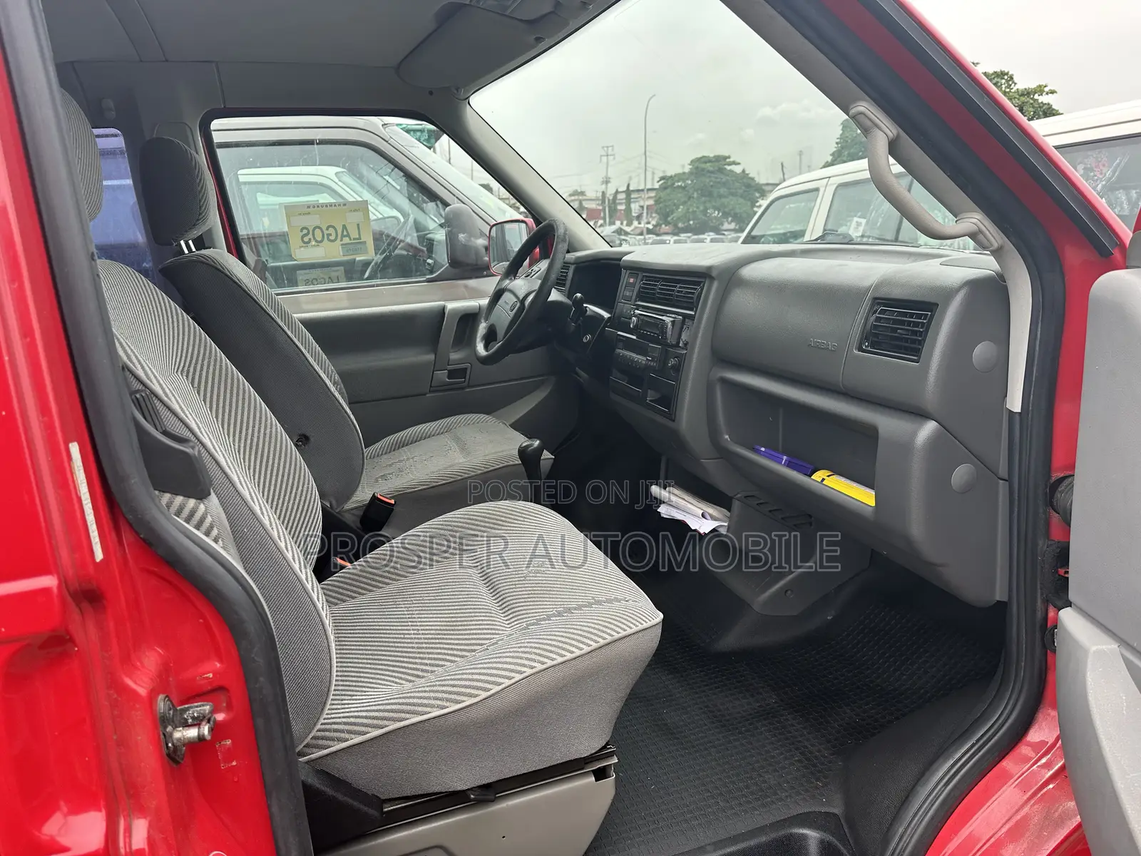 Volkswagen Transporter 2005 Red