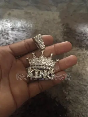 Gold Pendant for Kings