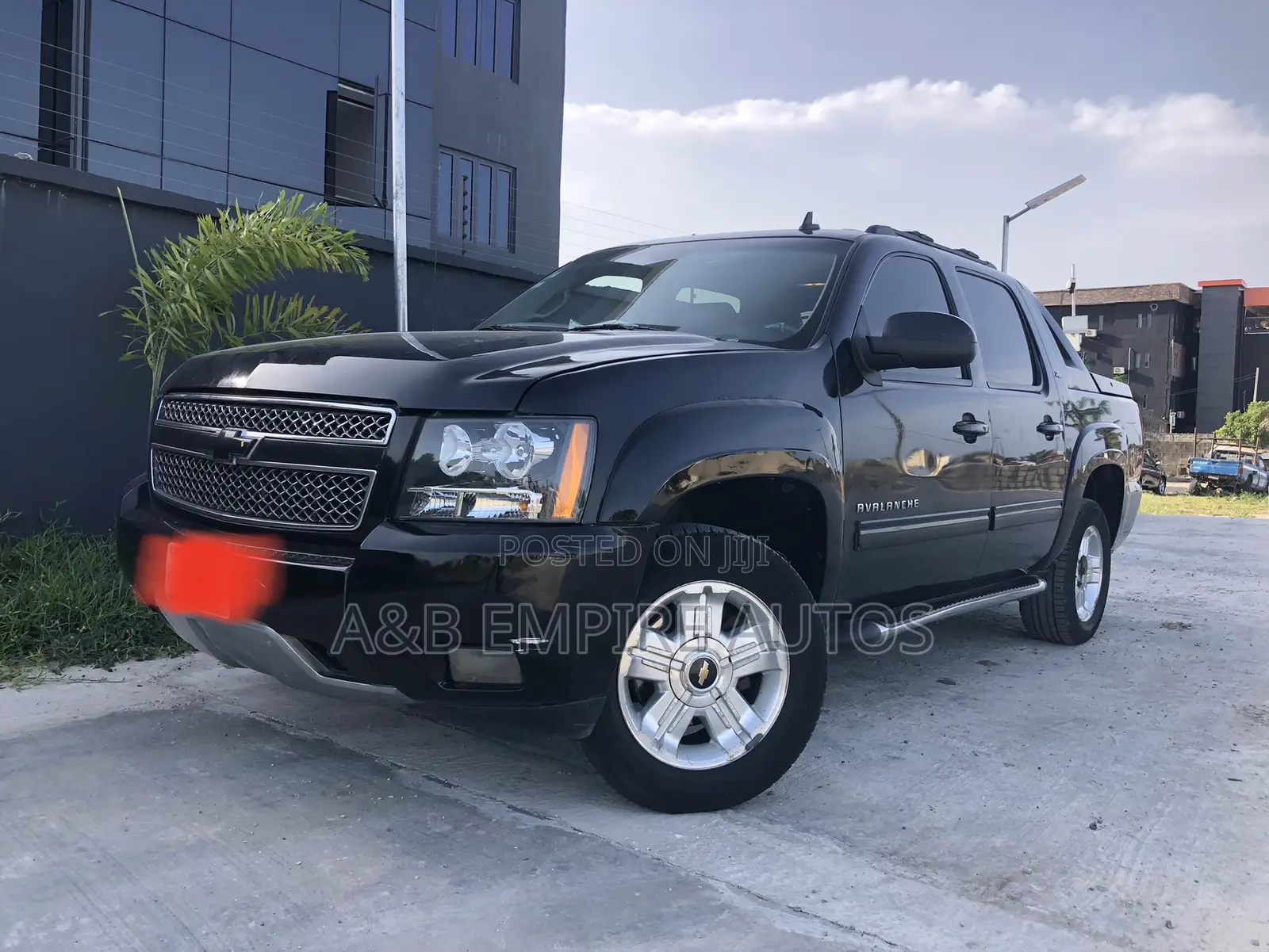 Chevrolet Avalanche 2012 Black