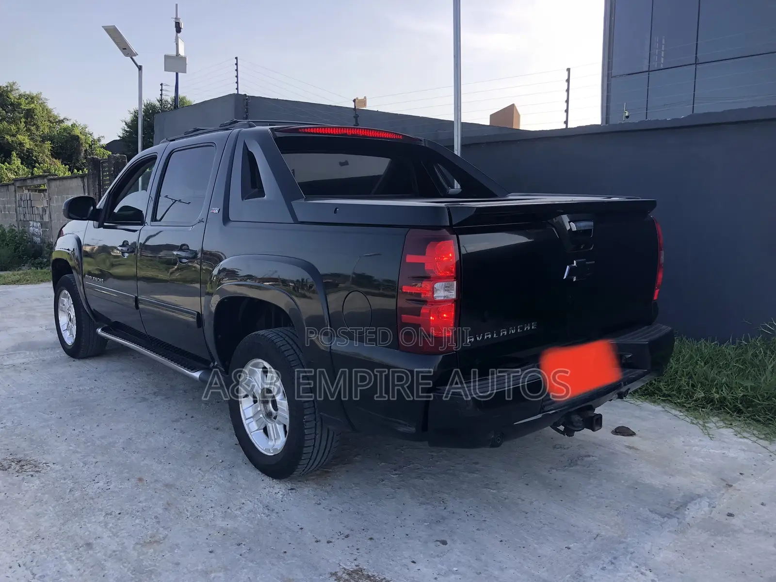 Chevrolet Avalanche 2012 Black