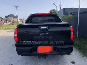 Chevrolet Avalanche 2012 Black