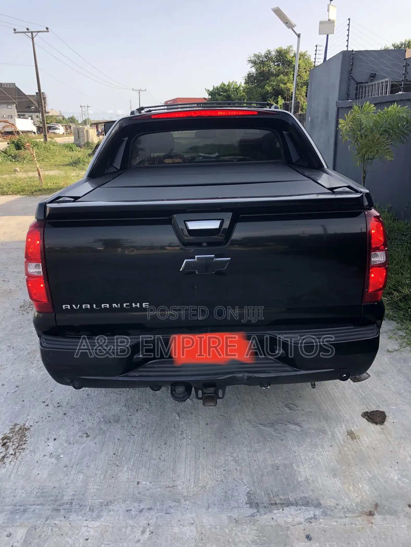Chevrolet Avalanche 2012 Black