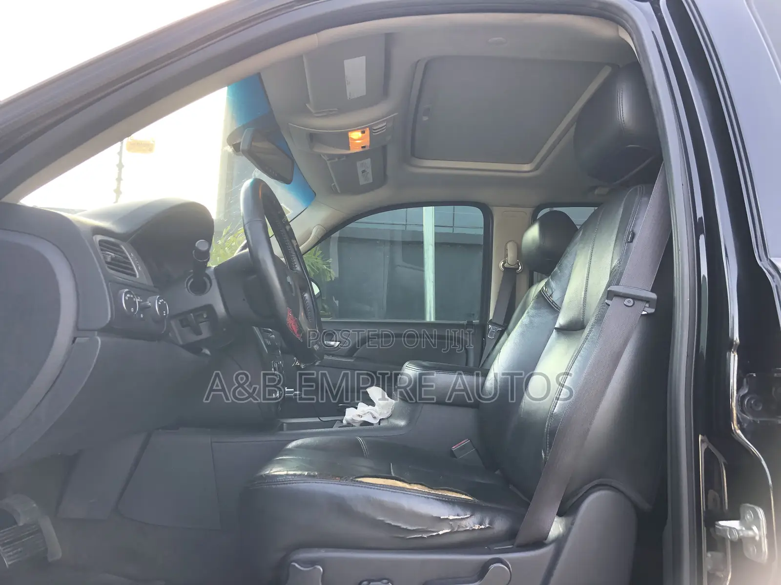 Chevrolet Avalanche 2012 Black
