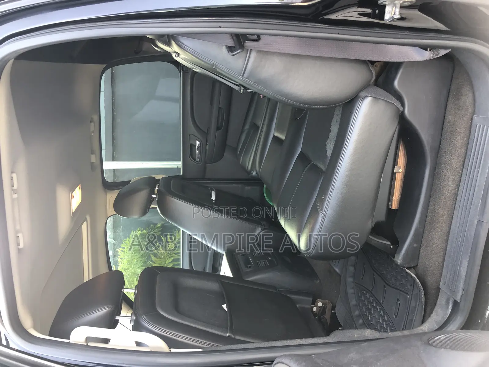 Chevrolet Avalanche 2012 Black