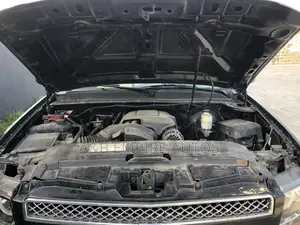 Chevrolet Avalanche 2012 Black
