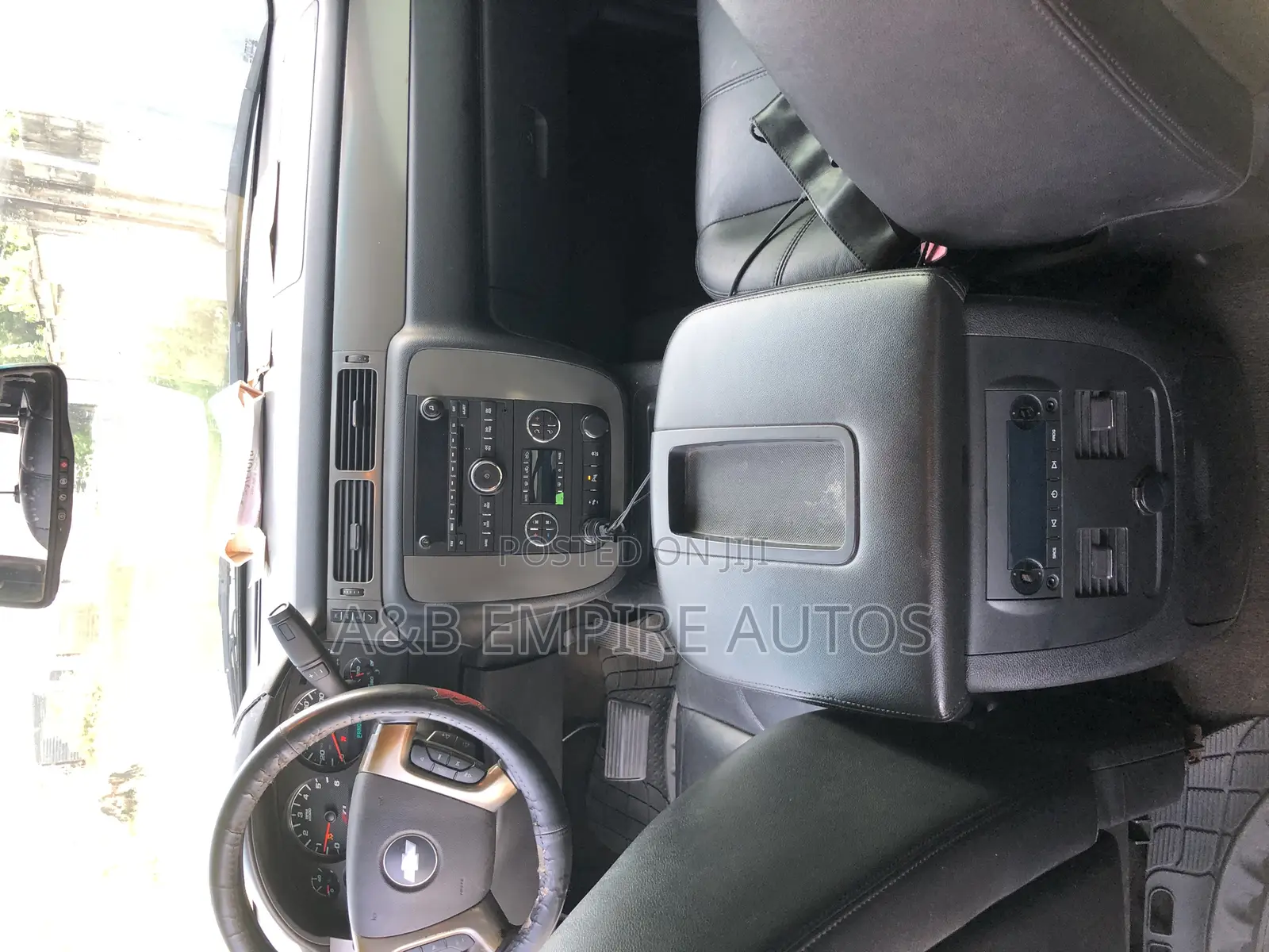 Chevrolet Avalanche 2012 Black