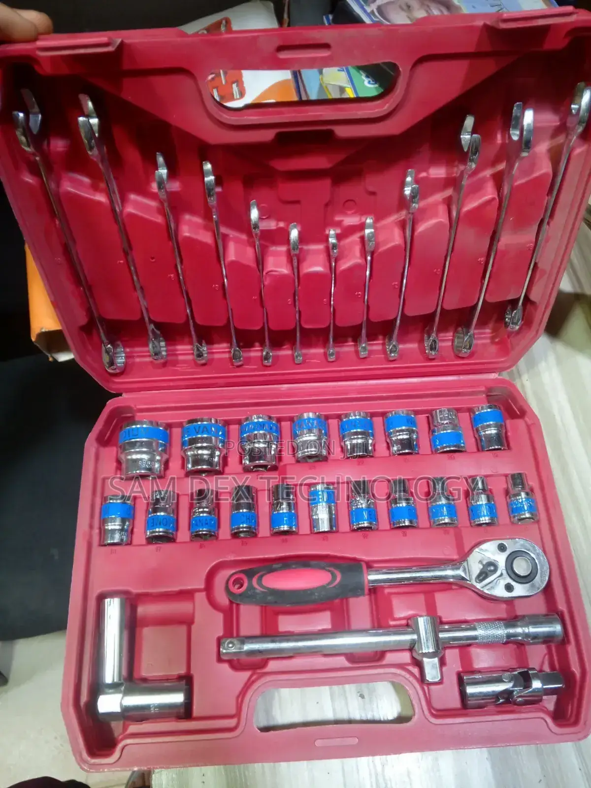 37-Piece Socket Wrench Set