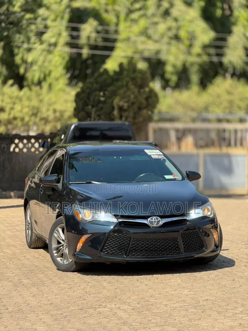 Toyota Camry SE 4dr Sedan (2.5L 4cyl 6A) 2016 Black