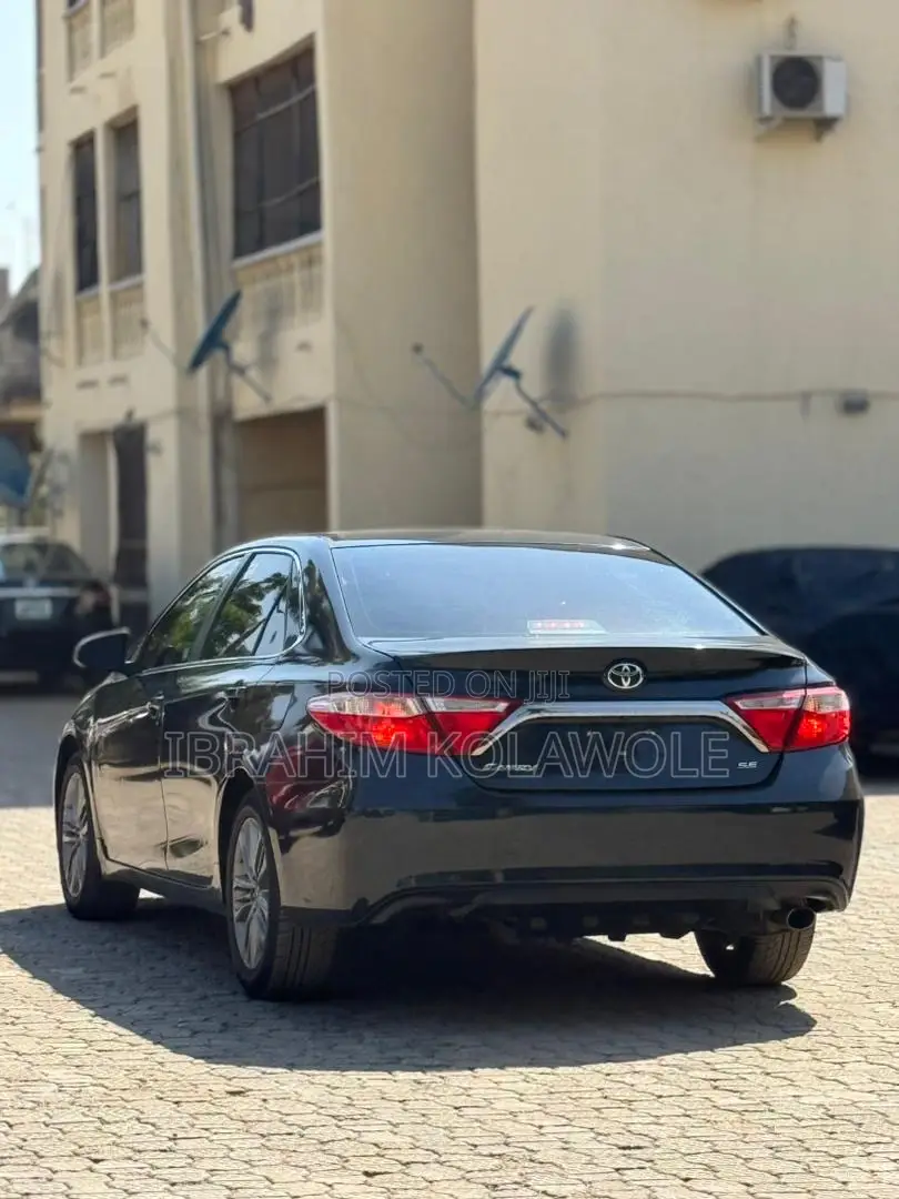 Toyota Camry SE 4dr Sedan (2.5L 4cyl 6A) 2016 Black
