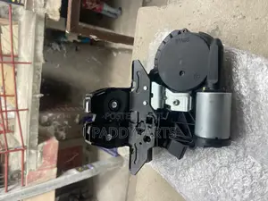 Cadillac Xt4 Xt5 Xt6 Trunk Latch Assembly/Booth Catcher