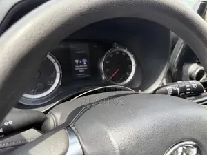 Toyota Highlander 2022 Silver