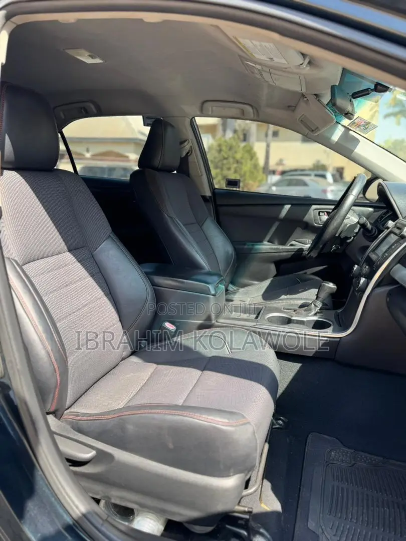 Toyota Camry SE 4dr Sedan (2.5L 4cyl 6A) 2016 Black