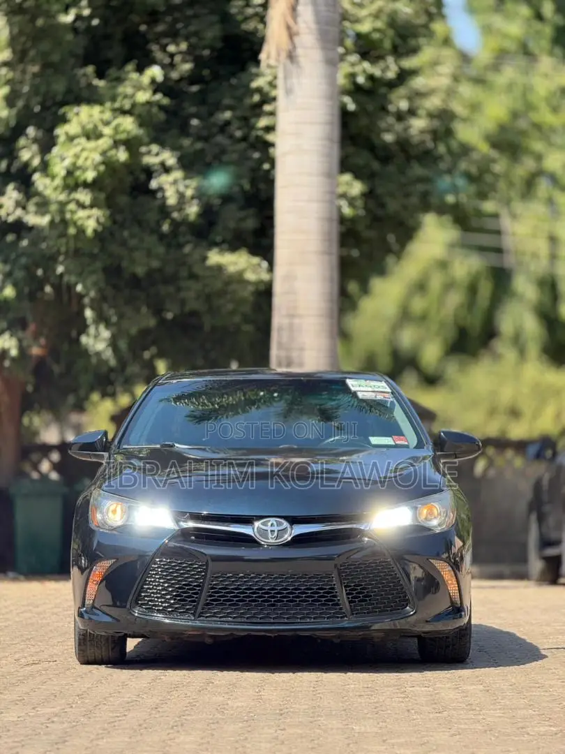 Toyota Camry SE 4dr Sedan (2.5L 4cyl 6A) 2016 Black