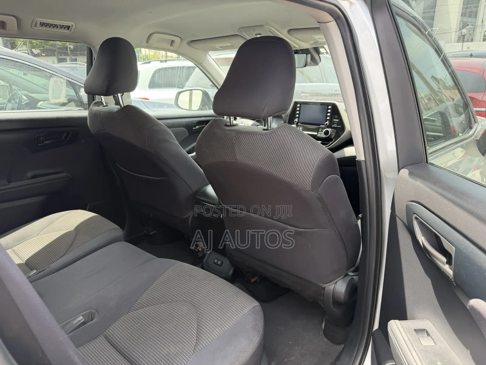 Toyota Highlander 2022 Silver