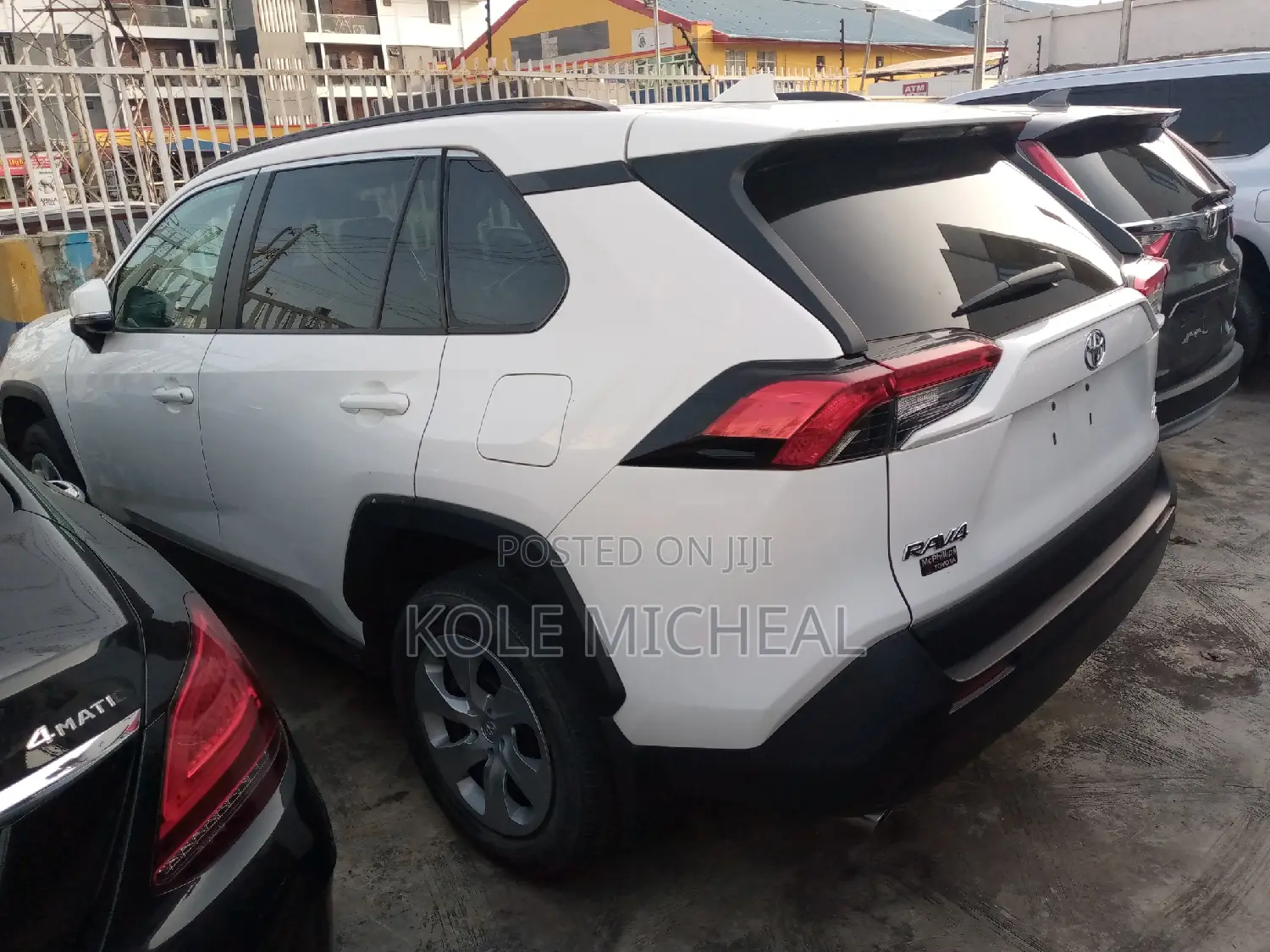 Toyota RAV4 2021 White